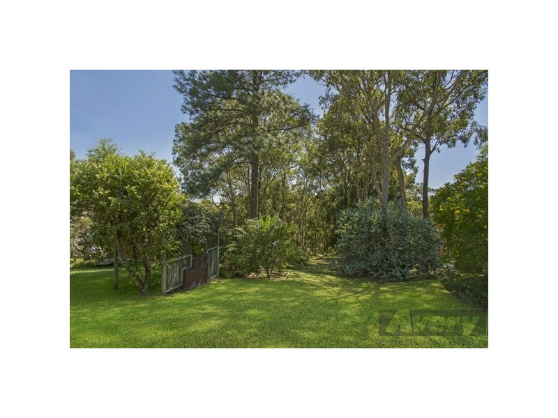 215 Excelsior Parade, Toronto NSW 2283