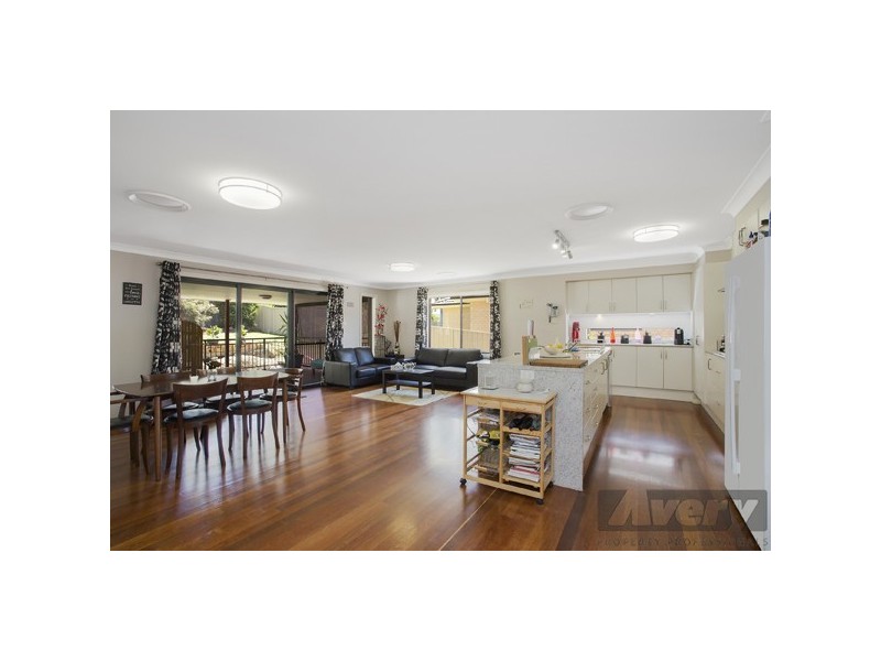12 Leeward Close, Woodrising NSW 2284