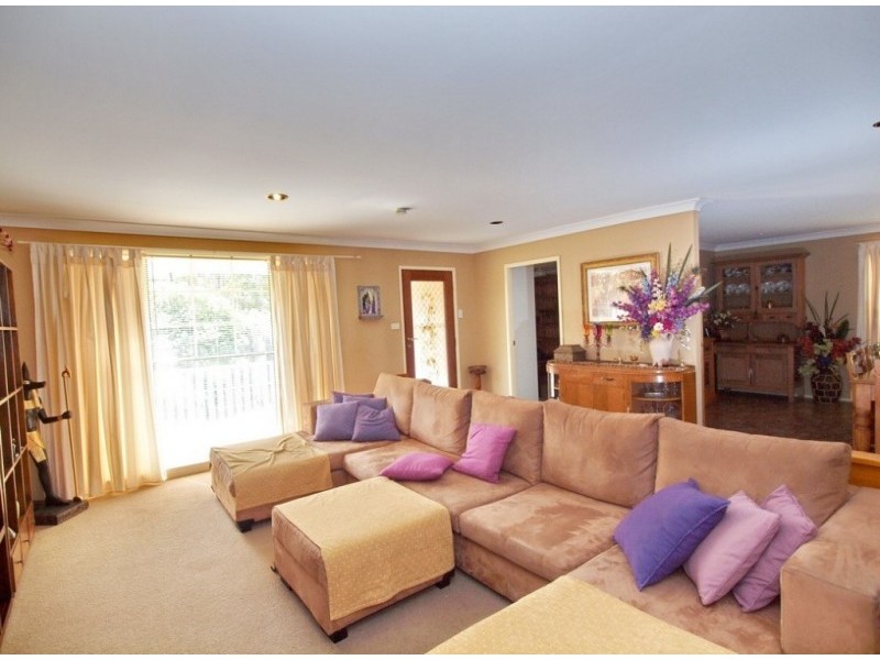 40 Fremantle Drive, Woodrising NSW 2284