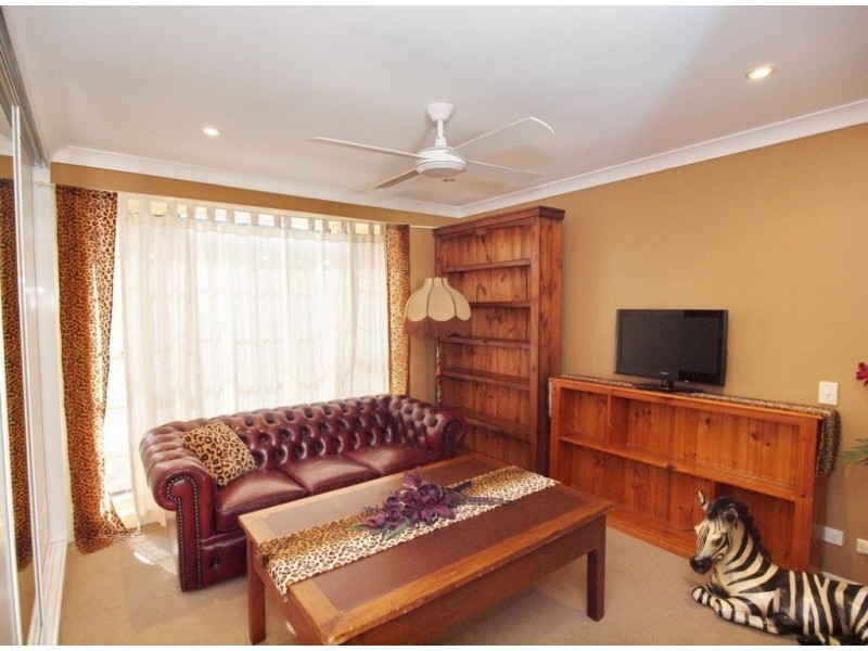 40 Fremantle Drive, Woodrising NSW 2284