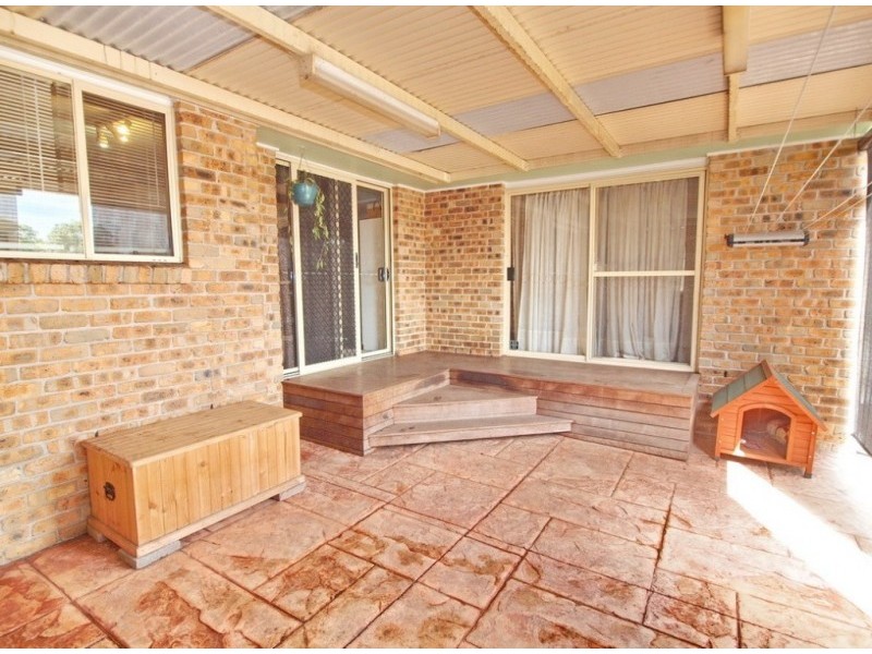 40 Fremantle Drive, Woodrising NSW 2284