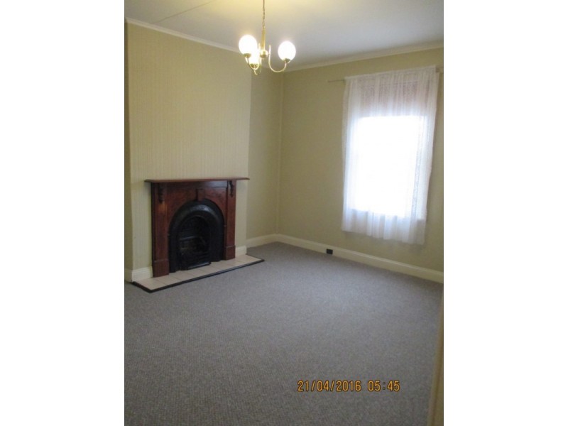 42 First Street, Booragul NSW 2284