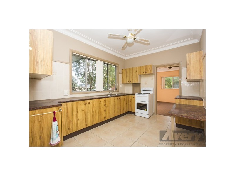 77 Bay Road, Bolton Point NSW 2283