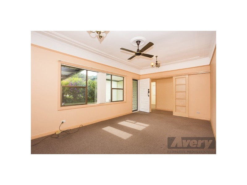 77 Bay Road, Bolton Point NSW 2283