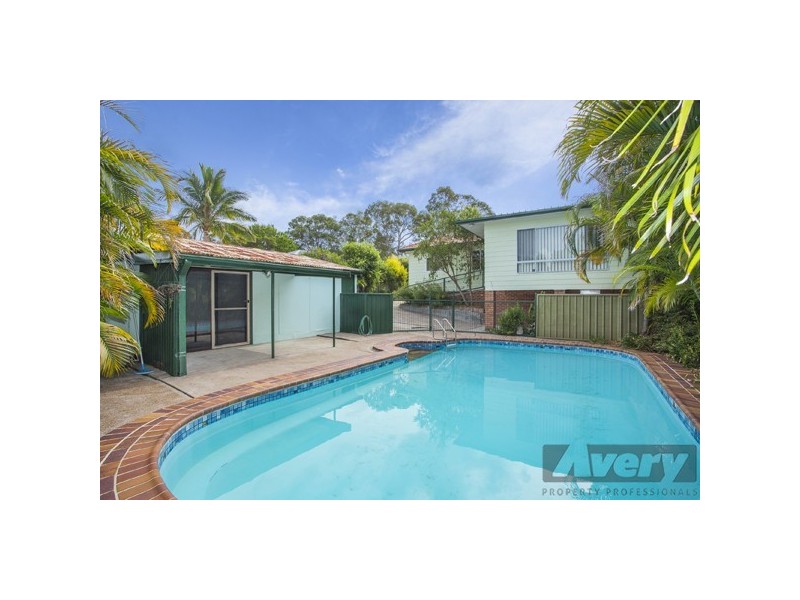 77 Bay Road, Bolton Point NSW 2283