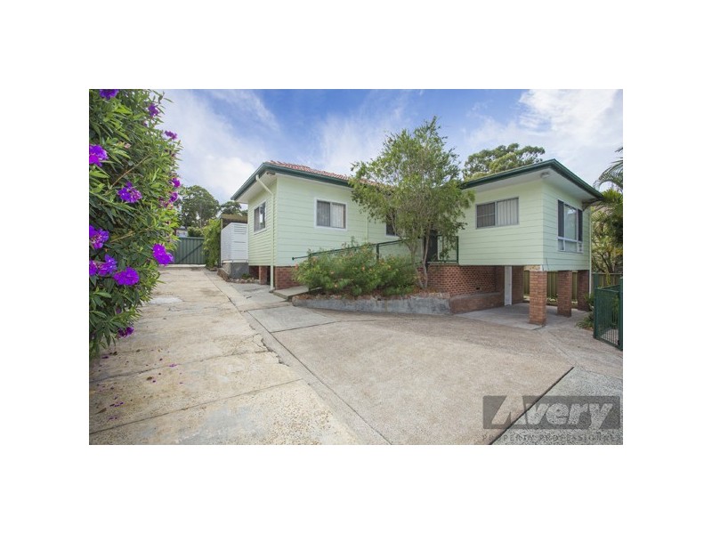 77 Bay Road, Bolton Point NSW 2283