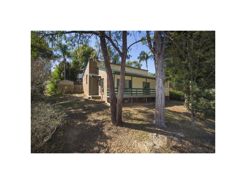 17 Threlkeld Drive, Bolton Point NSW 2283