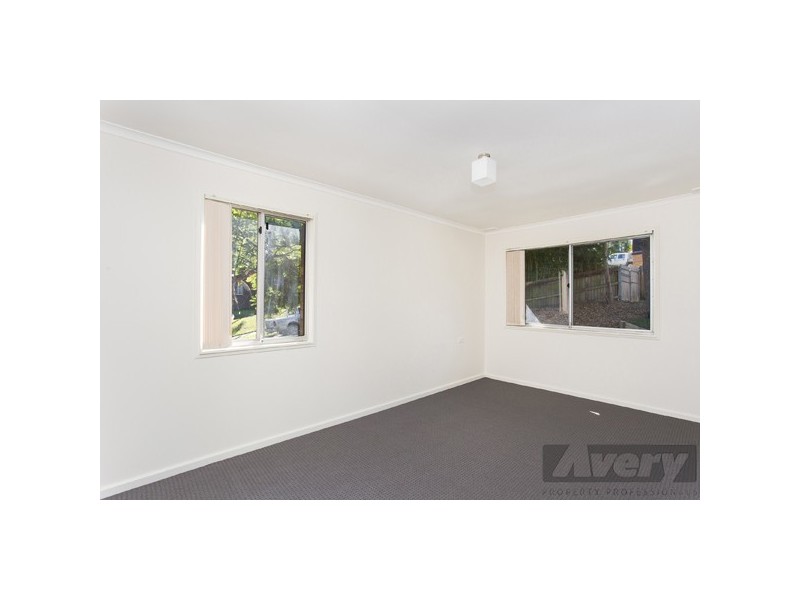 17 Threlkeld Drive, Bolton Point NSW 2283