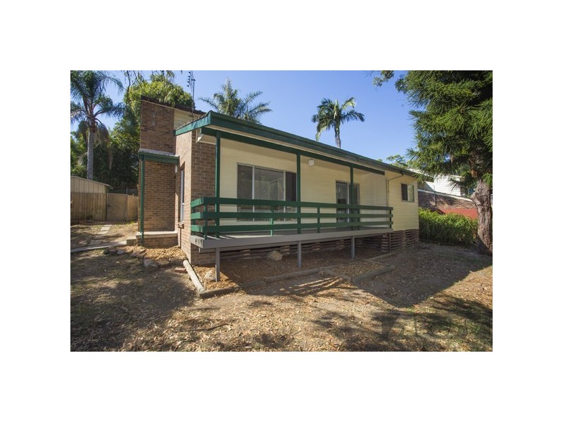 17 Threlkeld Drive, Bolton Point NSW 2283