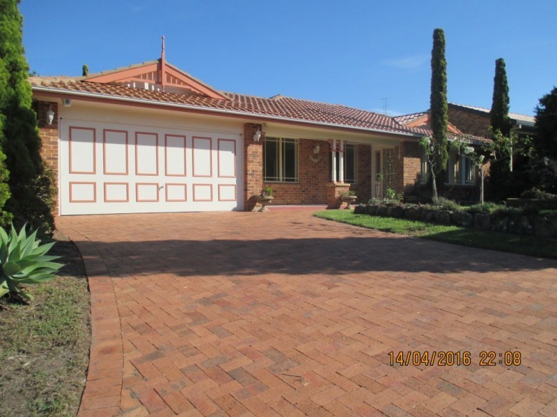 6 Colton Crescent, Lakelands NSW 2282