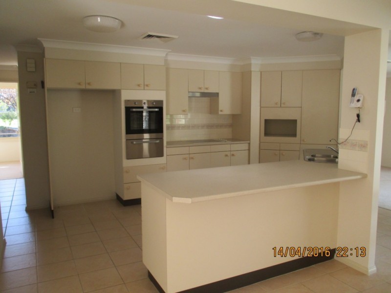 6 Colton Crescent, Lakelands NSW 2282