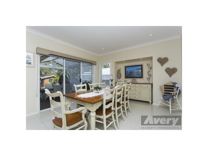 8 Bluewater Avenue, Fassifern NSW 2283