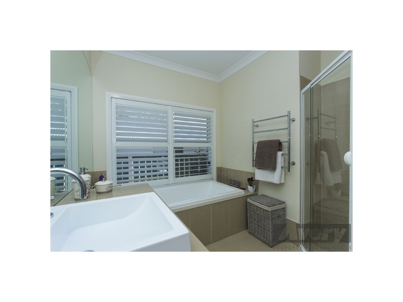 8 Bluewater Avenue, Fassifern NSW 2283