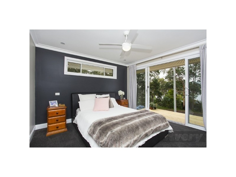 4 The Quarterdeck, Carey Bay NSW 2283