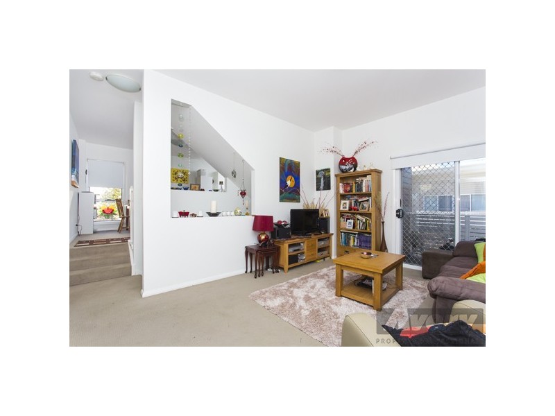 24/4 Crawford Lane, Mount Hutton NSW 2290