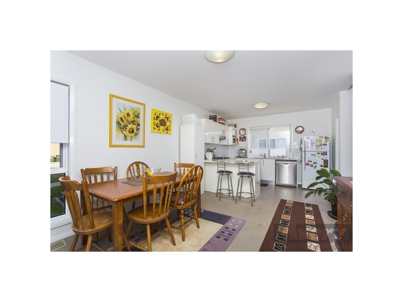 24/4 Crawford Lane, Mount Hutton NSW 2290