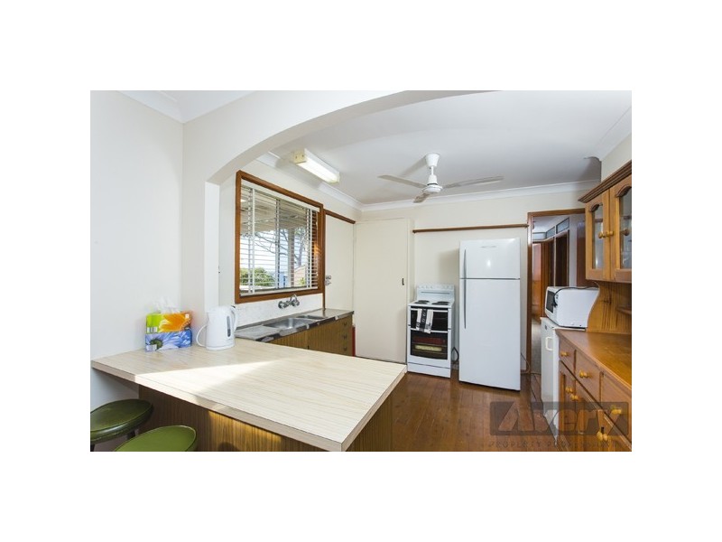 65 Sunlight Parade, Fishing Point NSW 2283