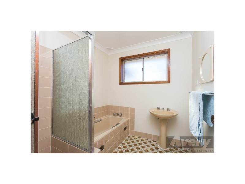 65 Sunlight Parade, Fishing Point NSW 2283