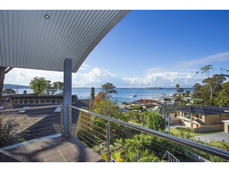5 Rofe Street, Coal Point NSW 2283