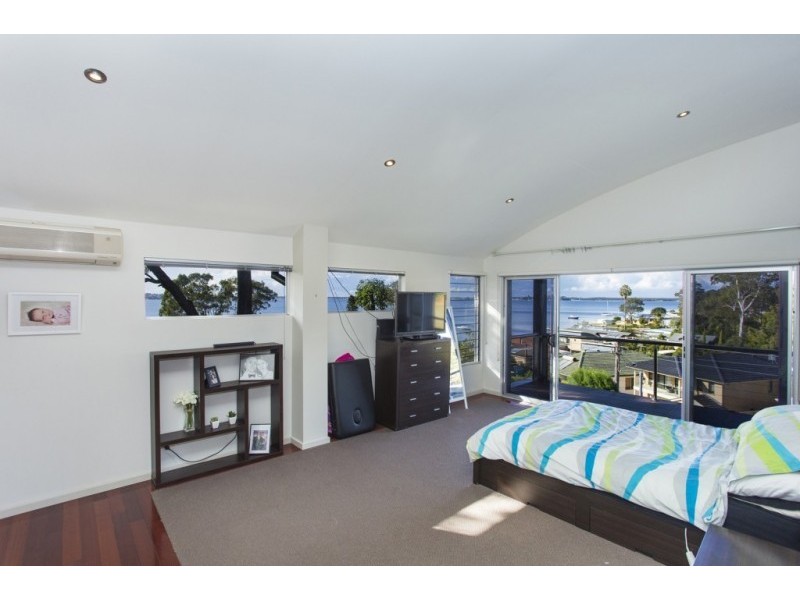 5 Rofe Street, Coal Point NSW 2283