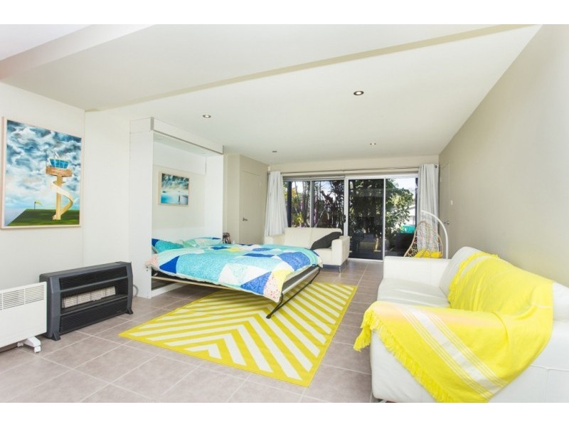 5 Rofe Street, Coal Point NSW 2283