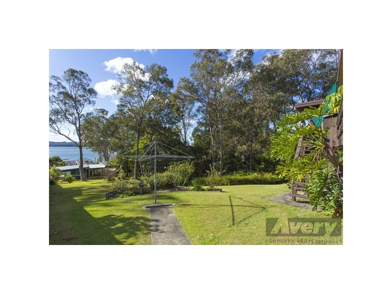 9 Amelia Street, Carey Bay NSW 2283