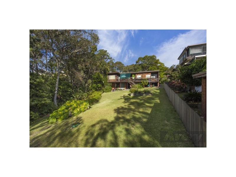 9 Amelia Street, Carey Bay NSW 2283