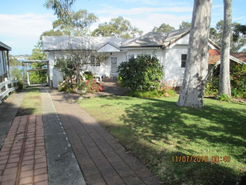 18 Blandford Street, Fennell Bay NSW 2283