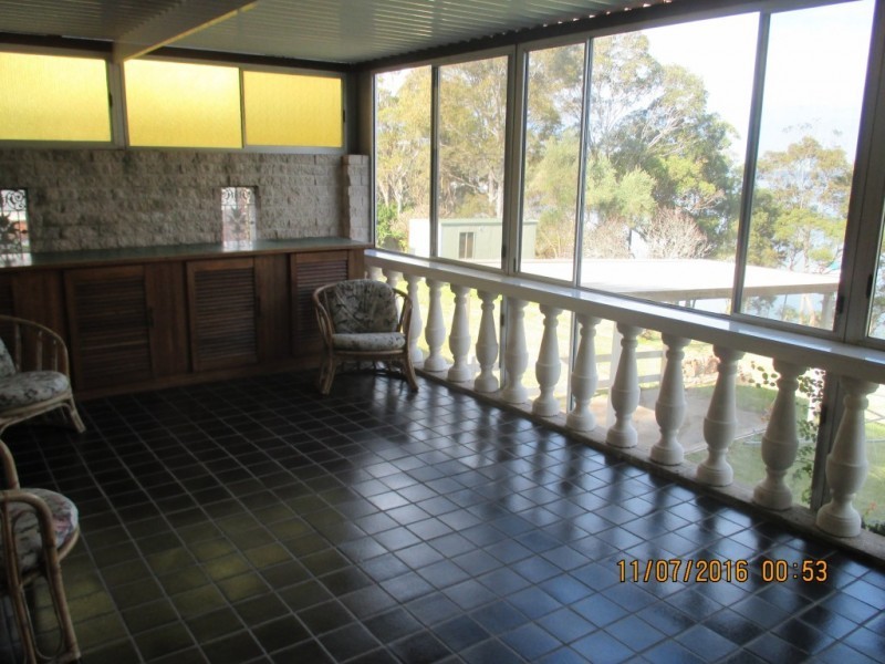 18 Blandford Street, Fennell Bay NSW 2283