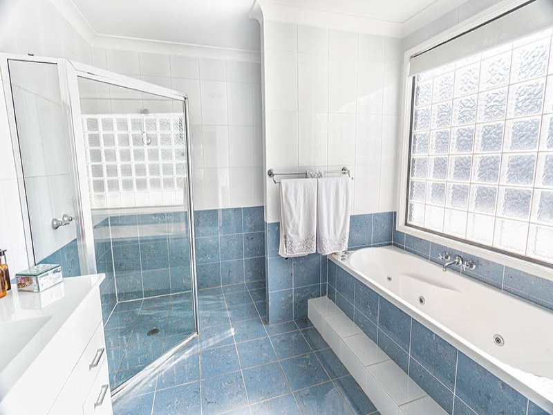 12a Macquarie Street, Bolton Point NSW 2283