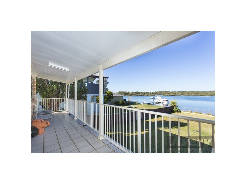 24 Edward Street, Fennell Bay NSW 2283
