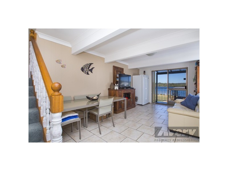 24 Edward Street, Fennell Bay NSW 2283