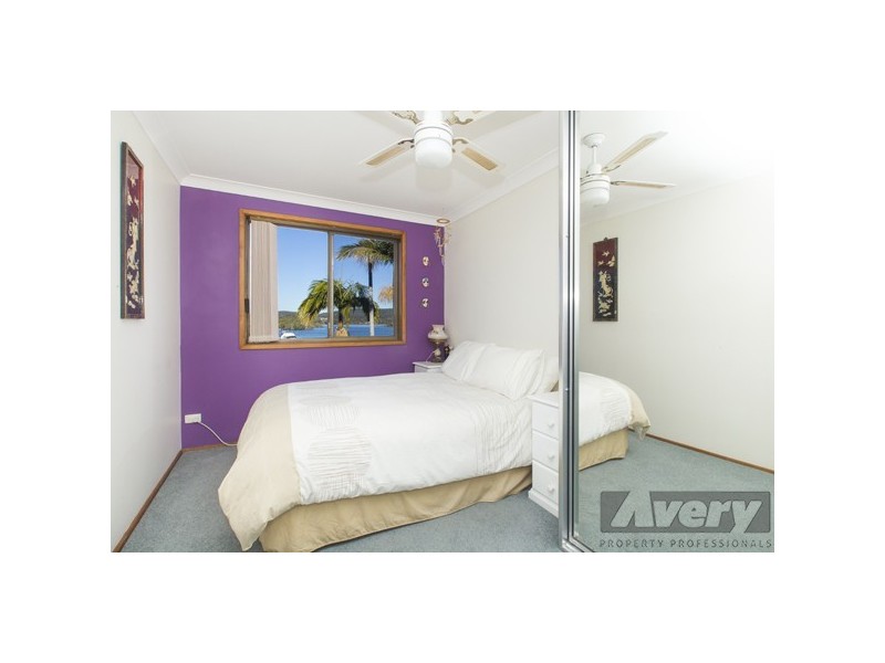 24 Edward Street, Fennell Bay NSW 2283