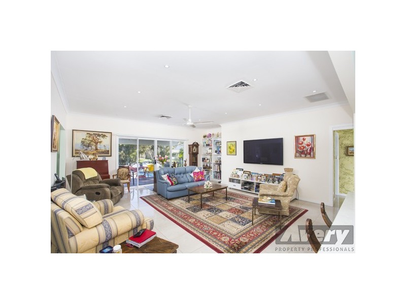 44 Macquarie Road, Fennell Bay NSW 2283