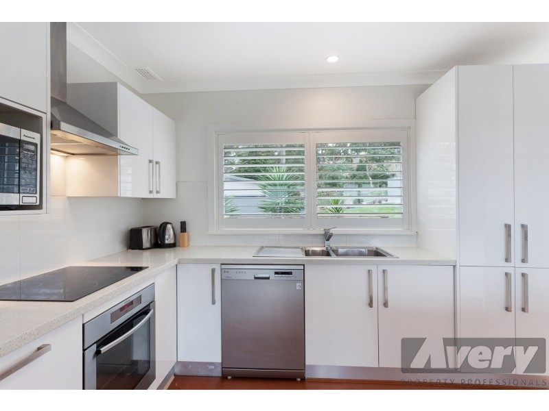 37 Carlisle Row, Fishing Point NSW 2283