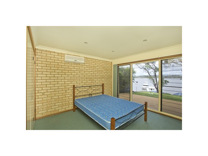 57 Coal Point Road, Coal Point NSW 2283
