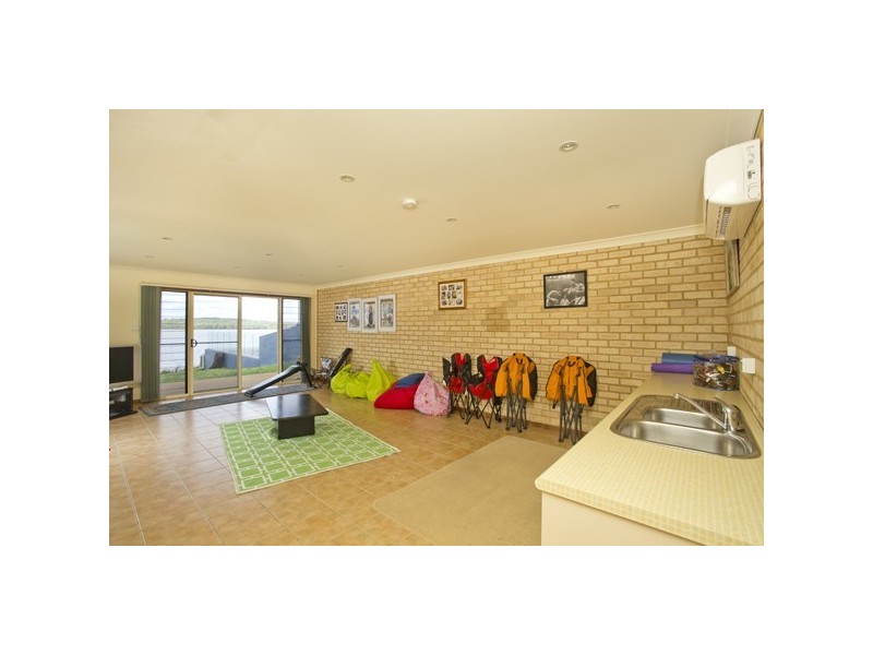 57 Coal Point Road, Coal Point NSW 2283