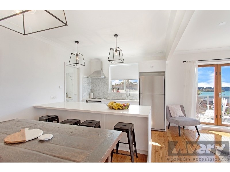 102 Fishing Point Road, Fishing Point NSW 2283