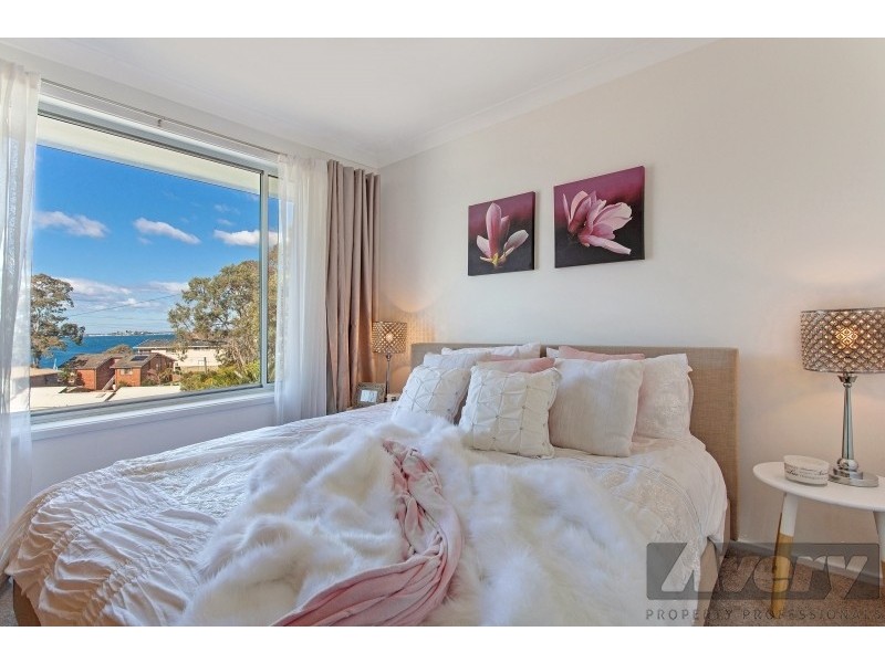 102 Fishing Point Road, Fishing Point NSW 2283