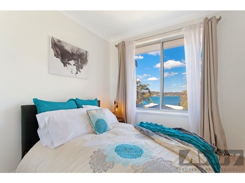 102 Fishing Point Road, Fishing Point NSW 2283
