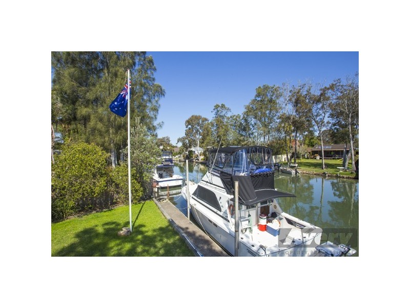 56 Macquarie Road, Fennell Bay NSW 2283