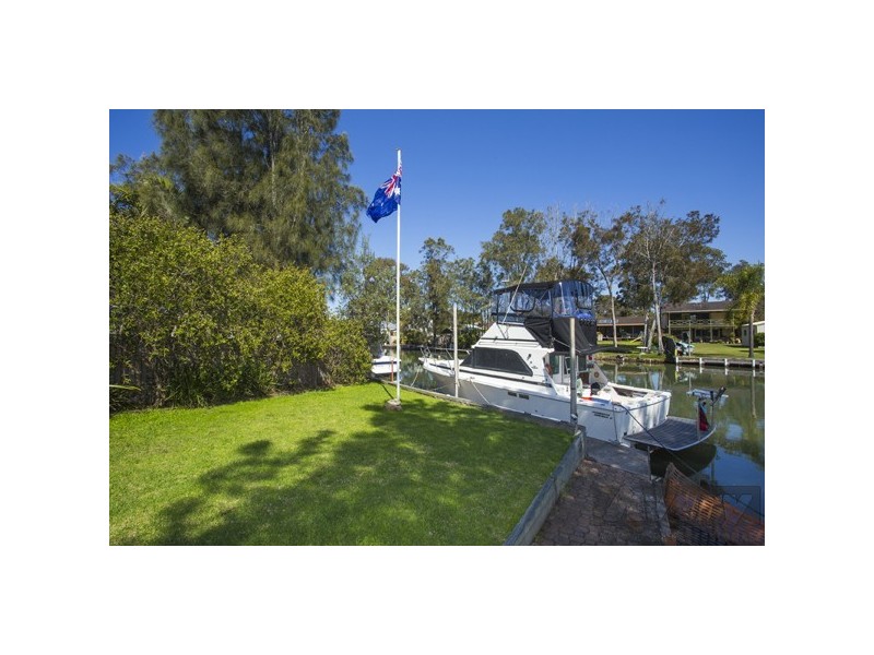 56 Macquarie Road, Fennell Bay NSW 2283