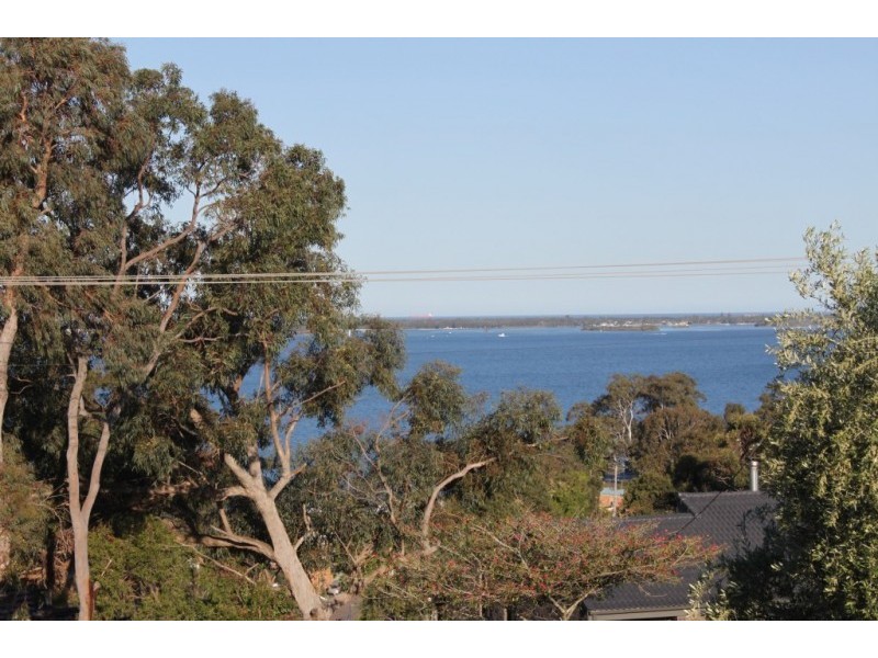 22 Sunlight Parade, Fishing Point NSW 2283