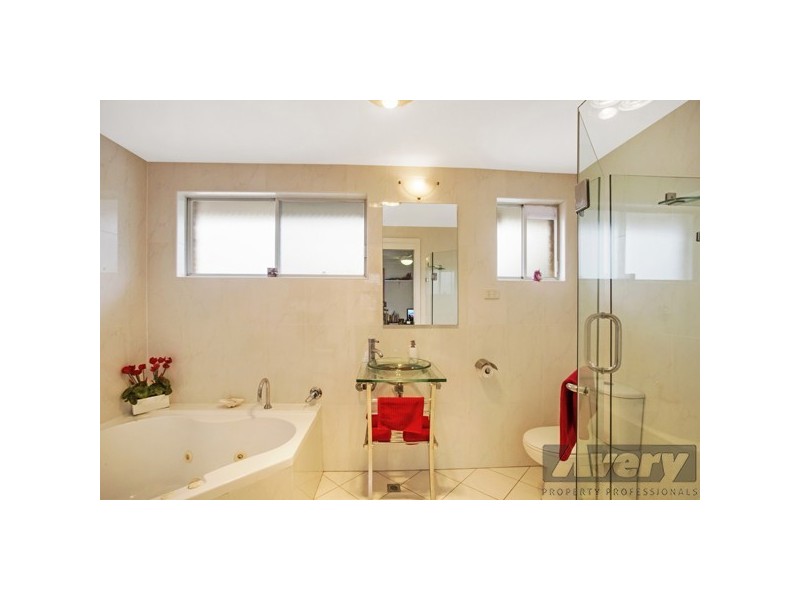 22 Sunlight Parade, Fishing Point NSW 2283