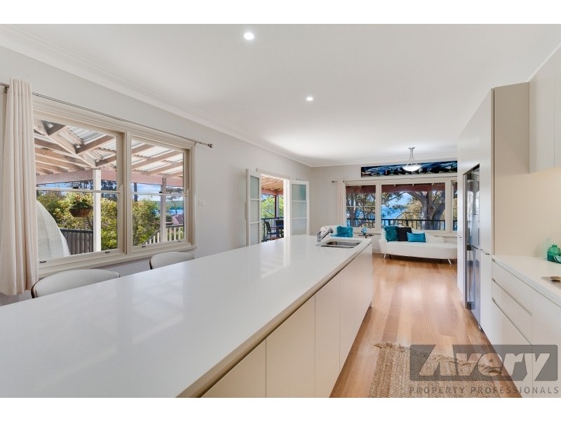 9 Ambrose Street, Carey Bay NSW 2283