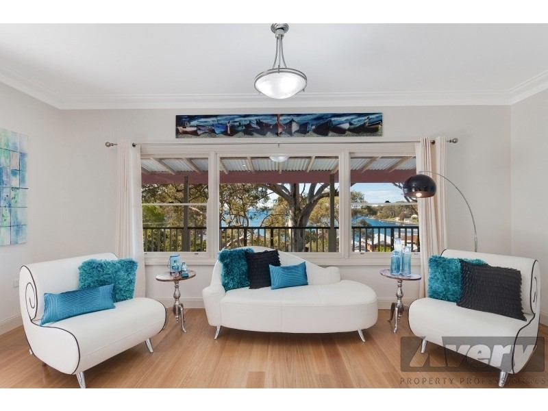 9 Ambrose Street, Carey Bay NSW 2283