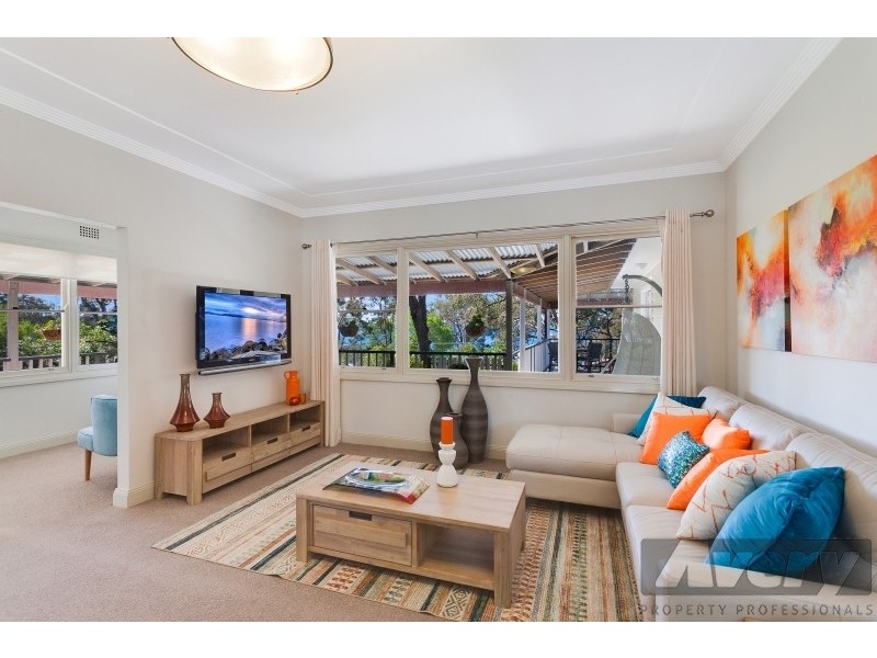 9 Ambrose Street, Carey Bay NSW 2283