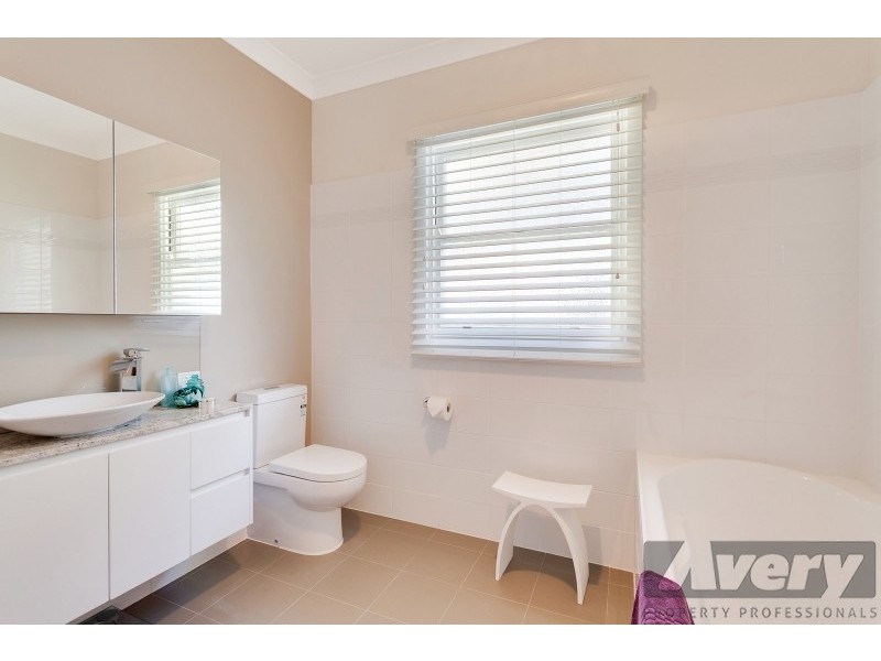 9 Ambrose Street, Carey Bay NSW 2283