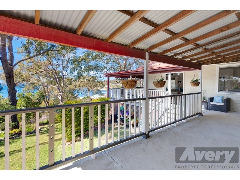9 Ambrose Street, Carey Bay NSW 2283