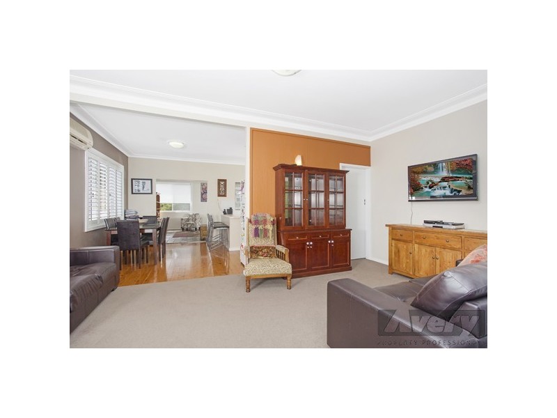 106 Bay Road, Bolton Point NSW 2283